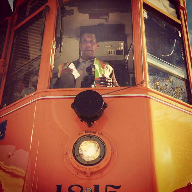 Holding up the MUNI. My photo just won the MUNI category of the #sfphotohunt